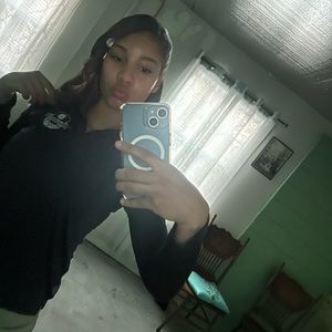 Meet your Posher, Gabriella